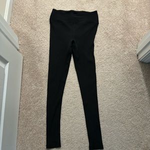 Lightly worn black high waisted Year of Ours ribbed leggings